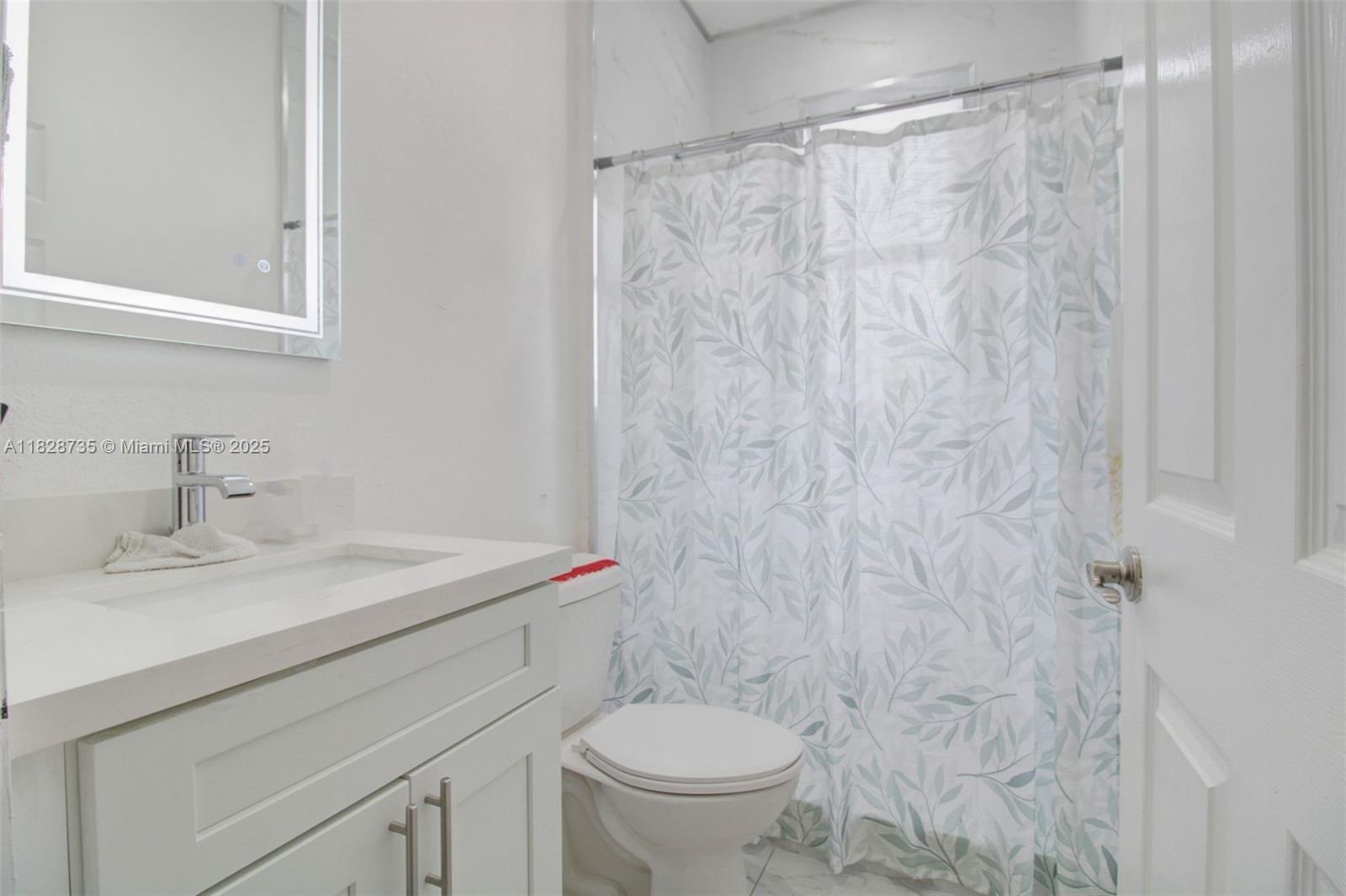 ISLA MARGARITA AT DORAL - Residential