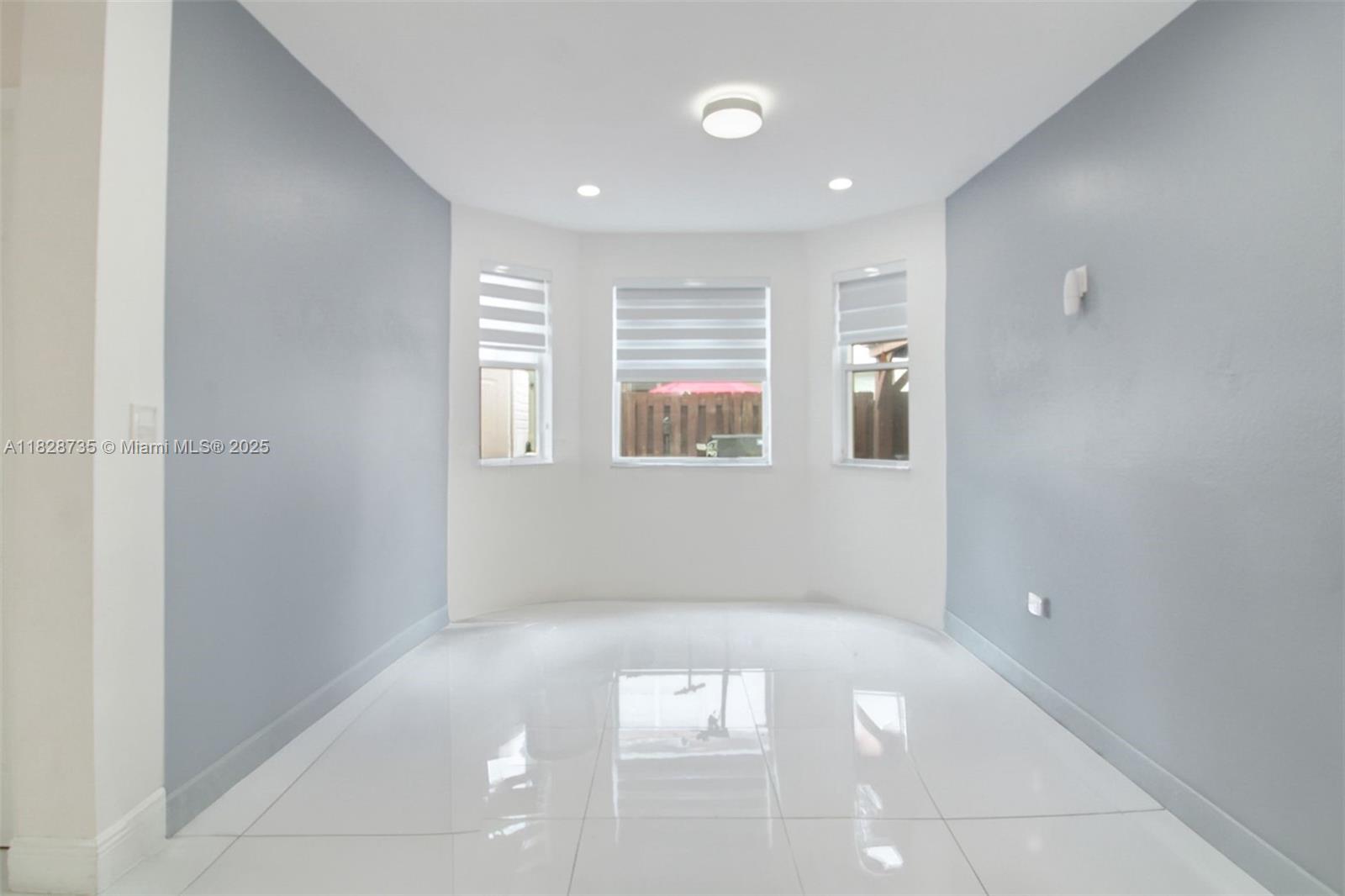 ISLA MARGARITA AT DORAL - Residential