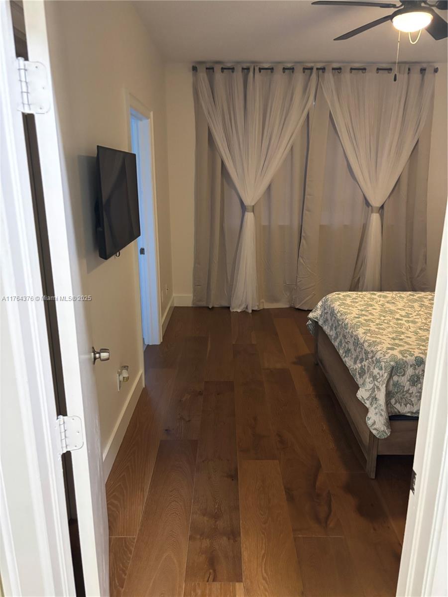 VILLAS AT HARBOR ISLES CO - Residential