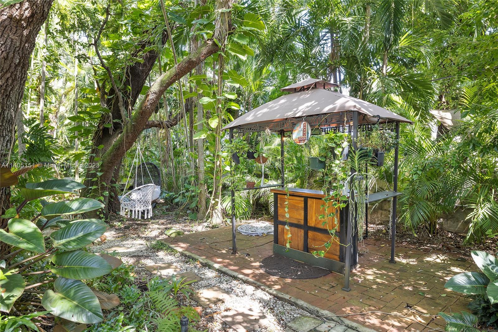 BAYWOOD 1ST ADDN RESUB - Residential