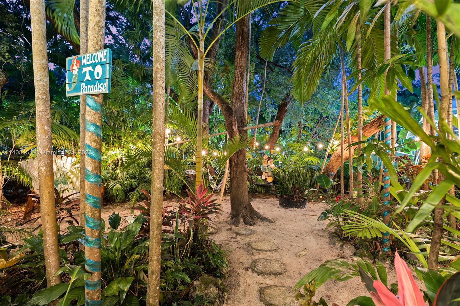 BAYWOOD 1ST ADDN RESUB - Residential