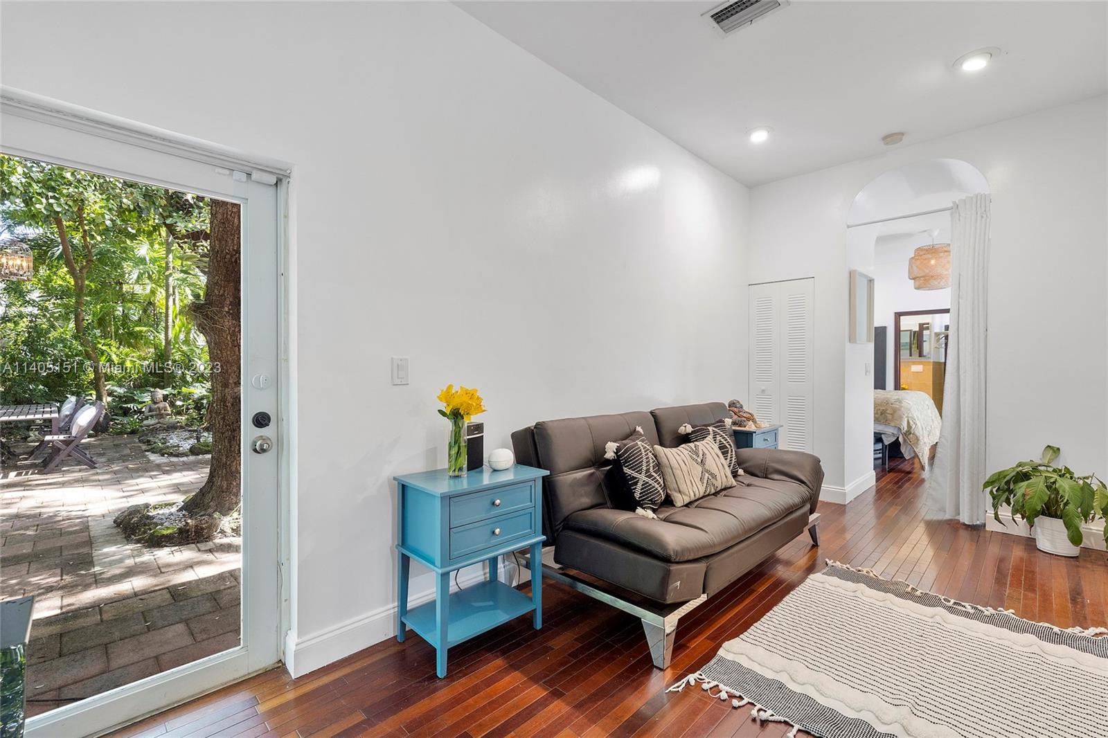 BAYWOOD 1ST ADDN RESUB - Residential