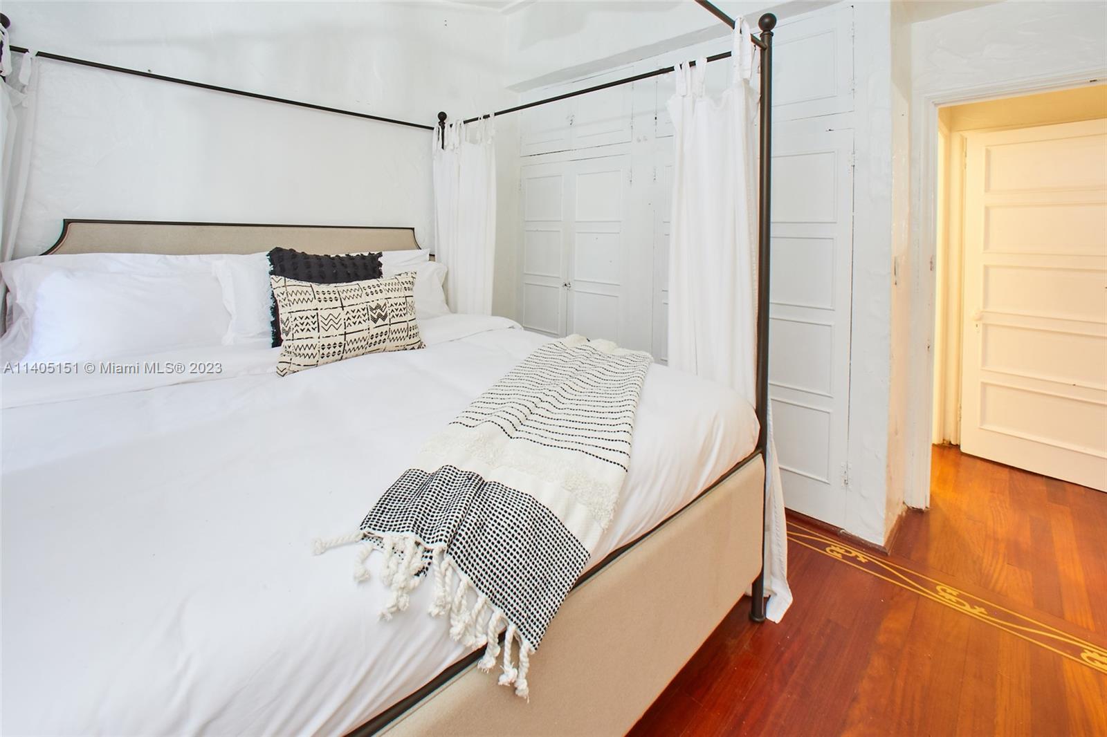 BAYWOOD 1ST ADDN RESUB - Residential