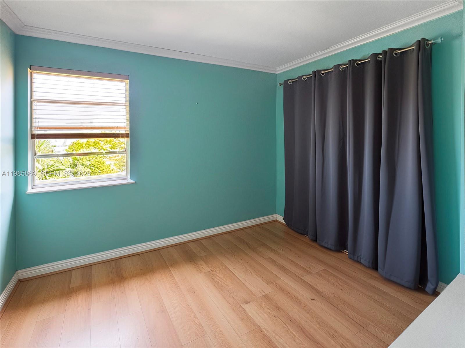 TOWERS OF WESTLAND CONDO - Residential Lease