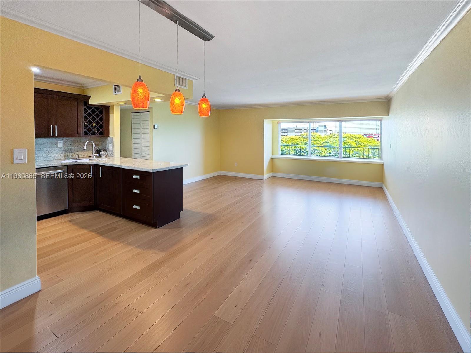 TOWERS OF WESTLAND CONDO - Residential Lease