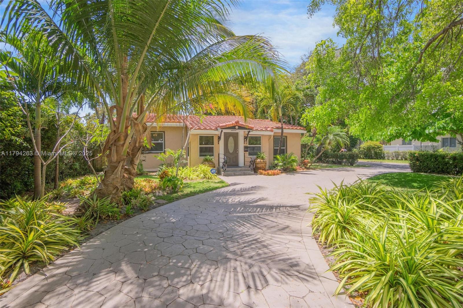 Property for Sale at 1438 Fletcher St, Hollywood, Broward County, Florida - Bedrooms: 3 
Bathrooms: 3  - $675,000