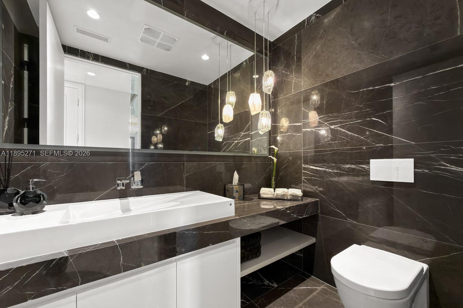 NORTH BISCAYNE BEACH AMEN - Residential