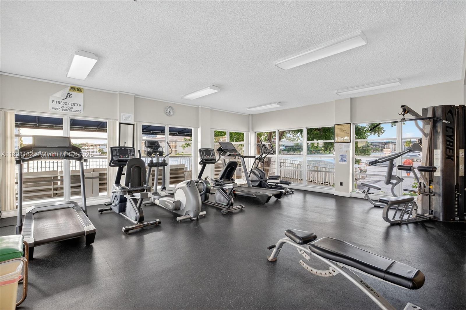 PLAZA TOWERS NORTH CONDO - Residential