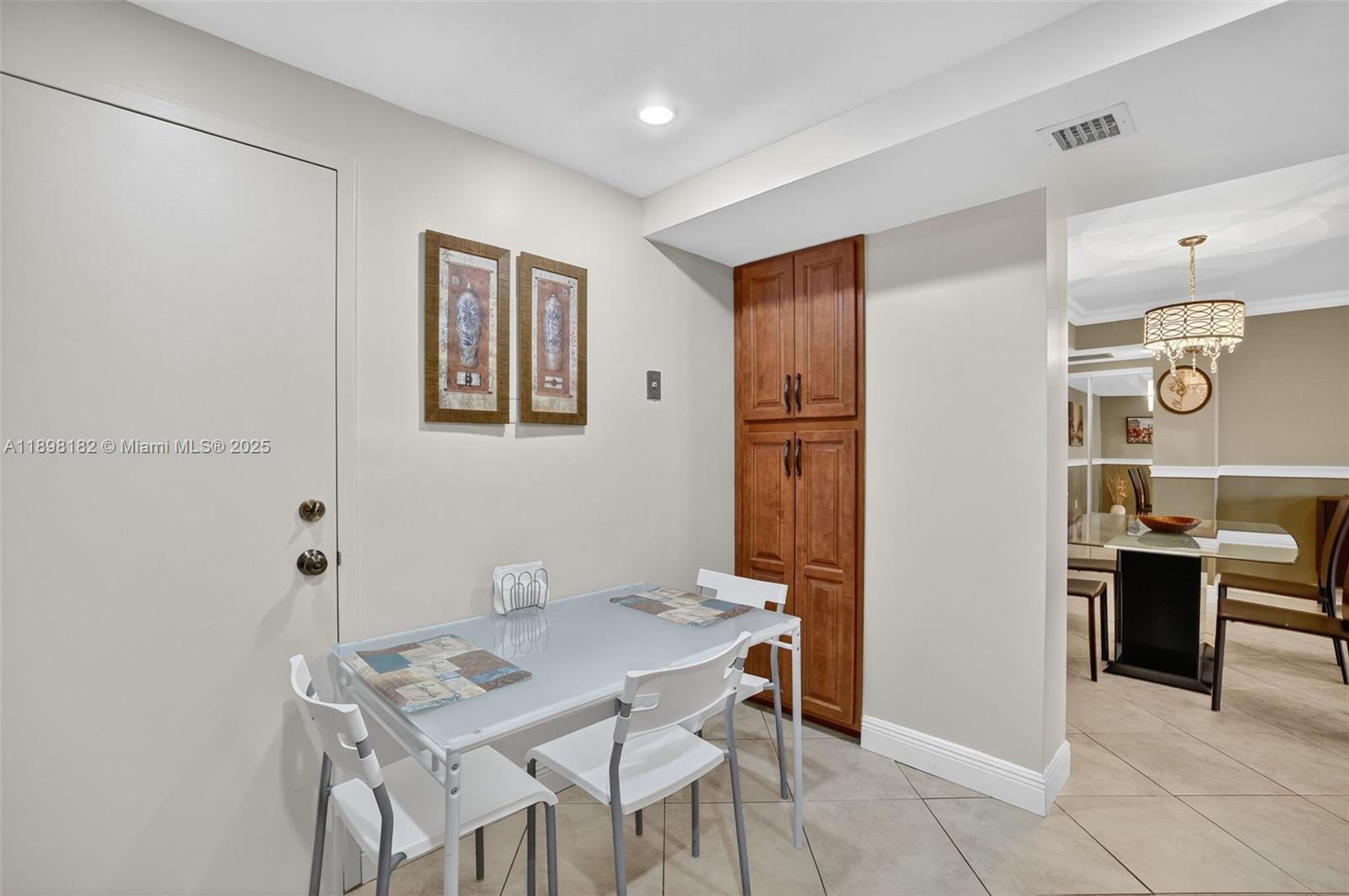 PLAZA TOWERS NORTH CONDO - Residential