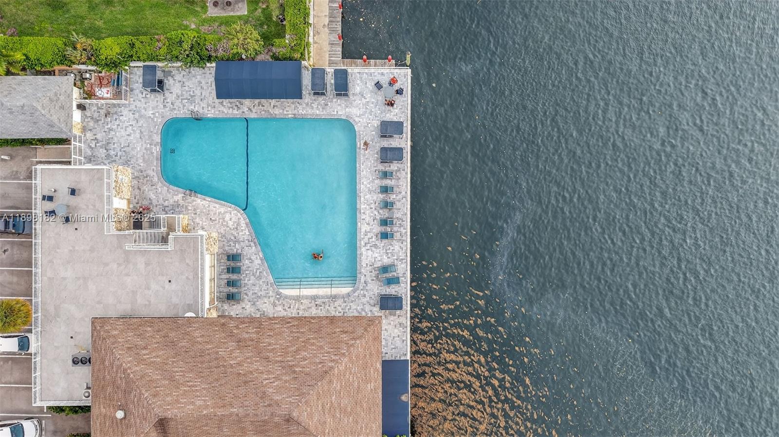 PLAZA TOWERS NORTH CONDO - Residential