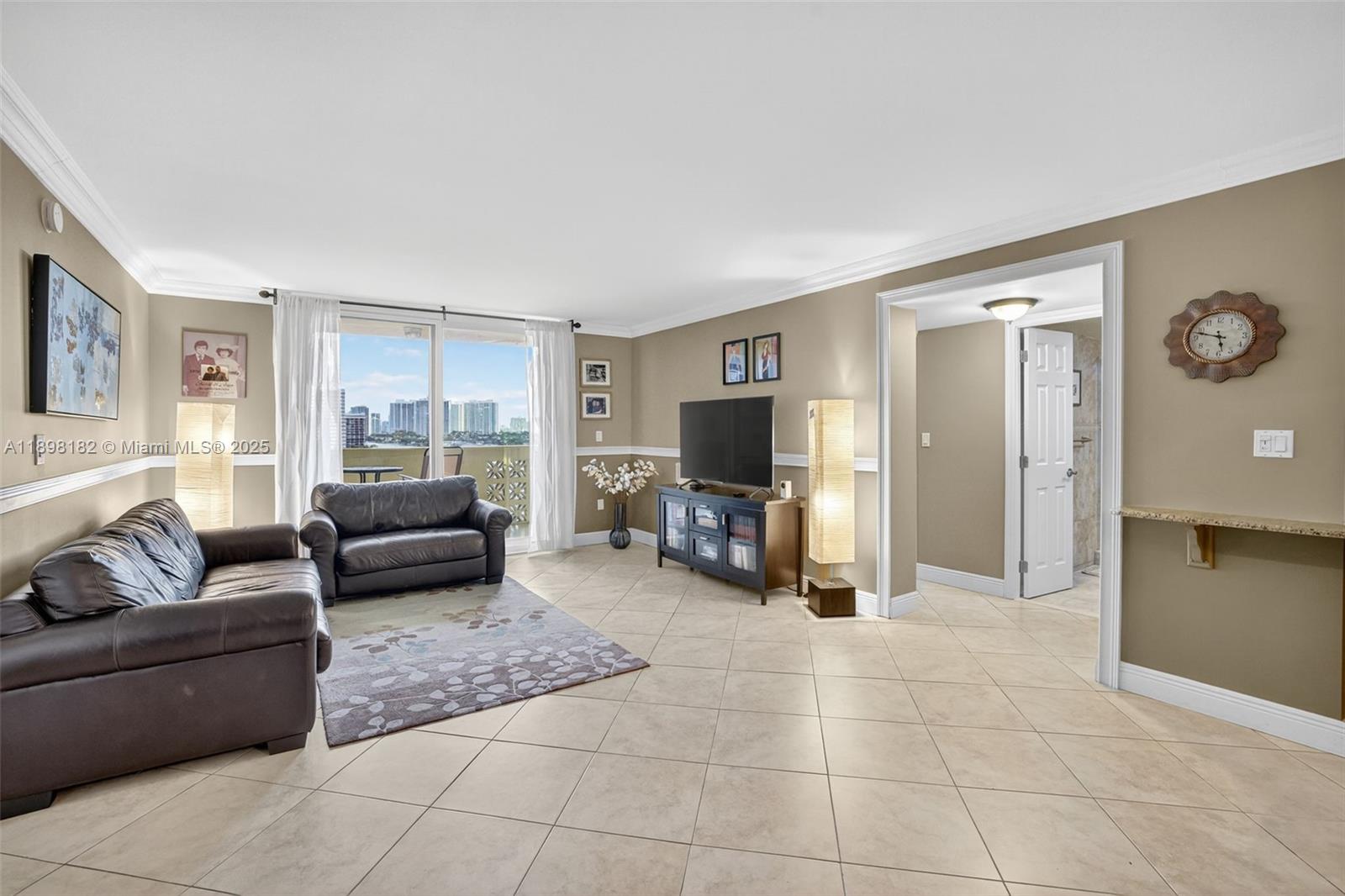 PLAZA TOWERS NORTH CONDO - Residential