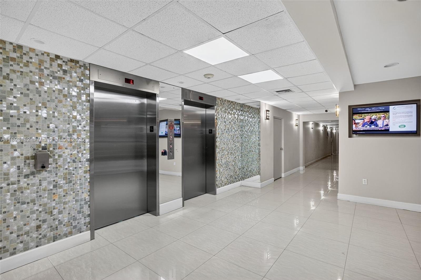 PLAZA TOWERS NORTH CONDO - Residential