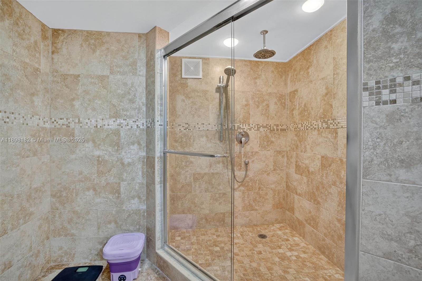 PLAZA TOWERS NORTH CONDO - Residential