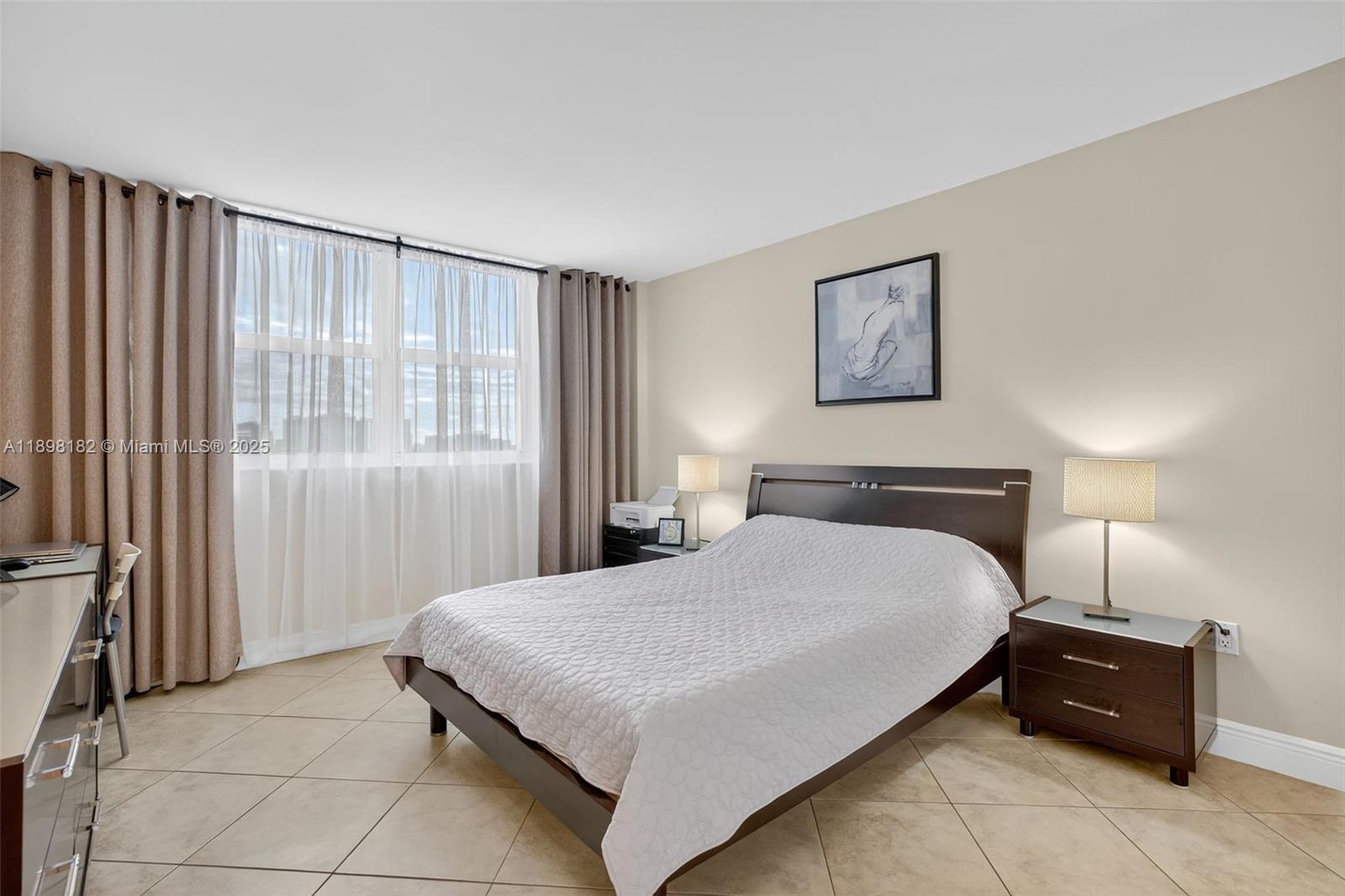 PLAZA TOWERS NORTH CONDO - Residential