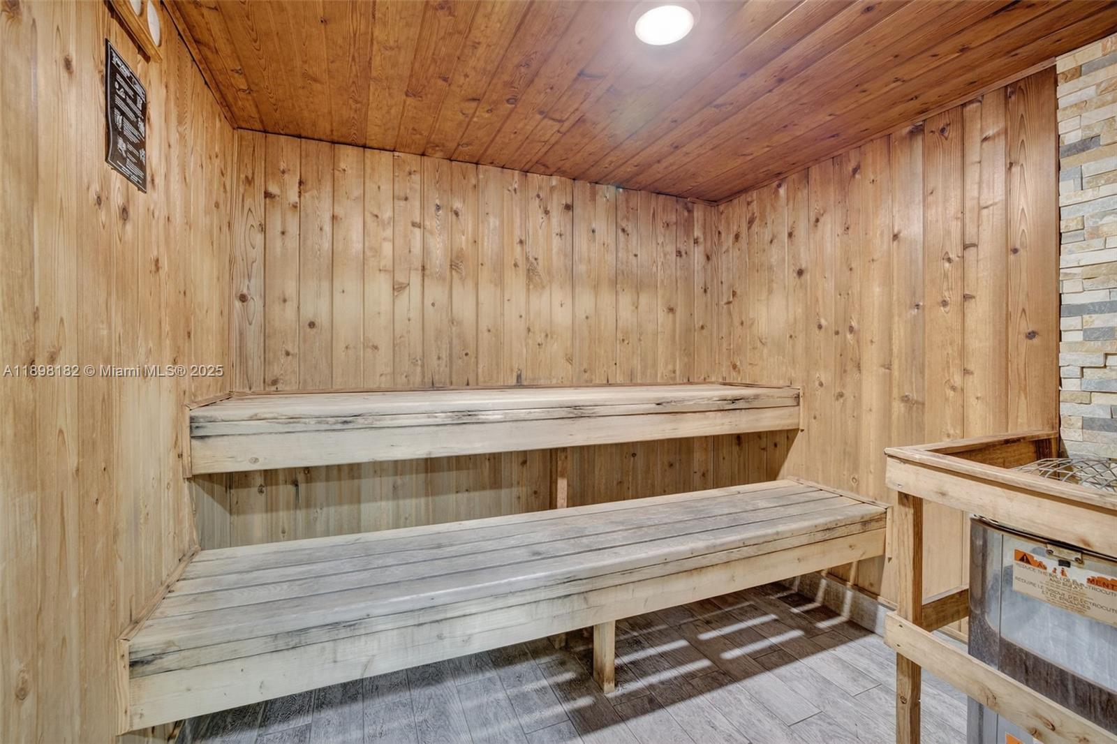 PLAZA TOWERS NORTH CONDO - Residential