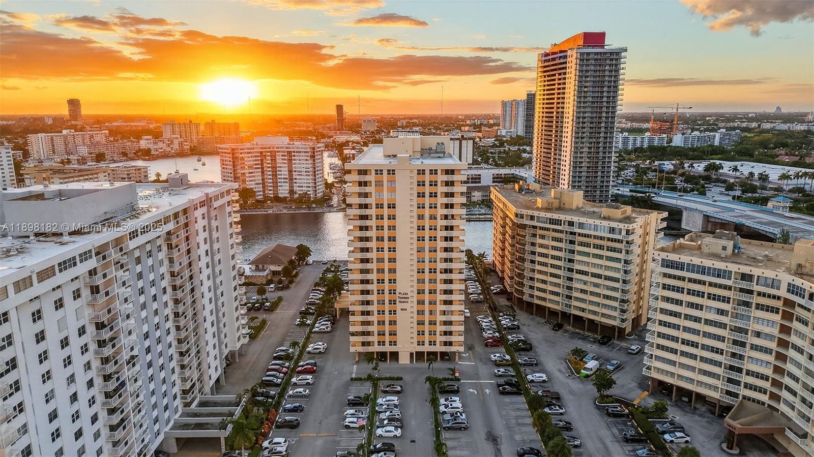 PLAZA TOWERS NORTH CONDO - Residential