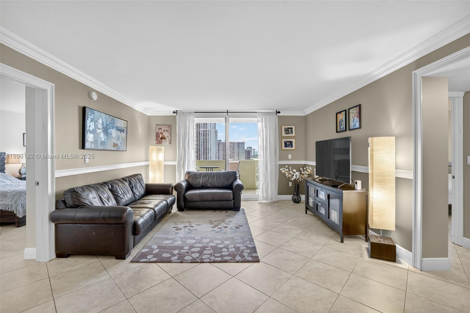 PLAZA TOWERS NORTH CONDO - Residential