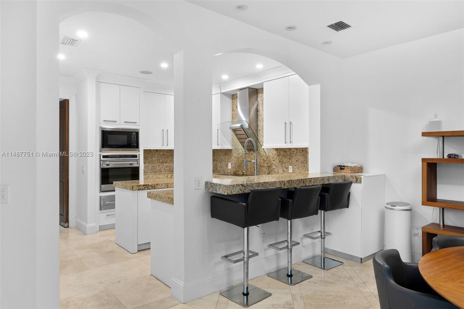 GOLDEN GATE ESTATES & MAR - Residential