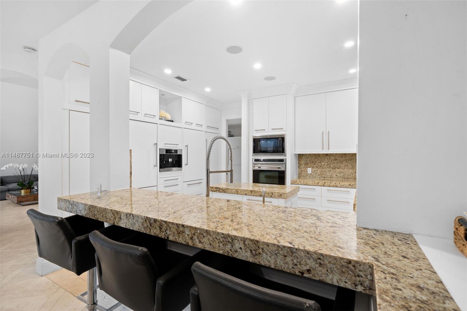 GOLDEN GATE ESTATES & MAR - Residential