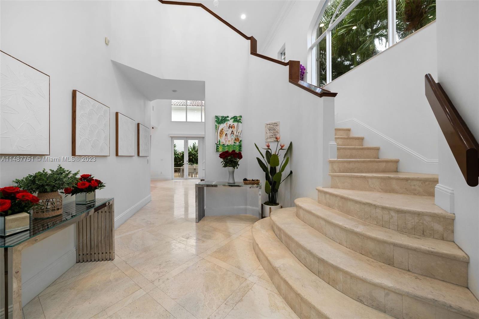 GOLDEN GATE ESTATES & MAR - Residential