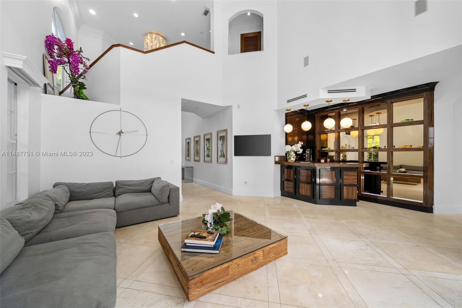 GOLDEN GATE ESTATES & MAR - Residential