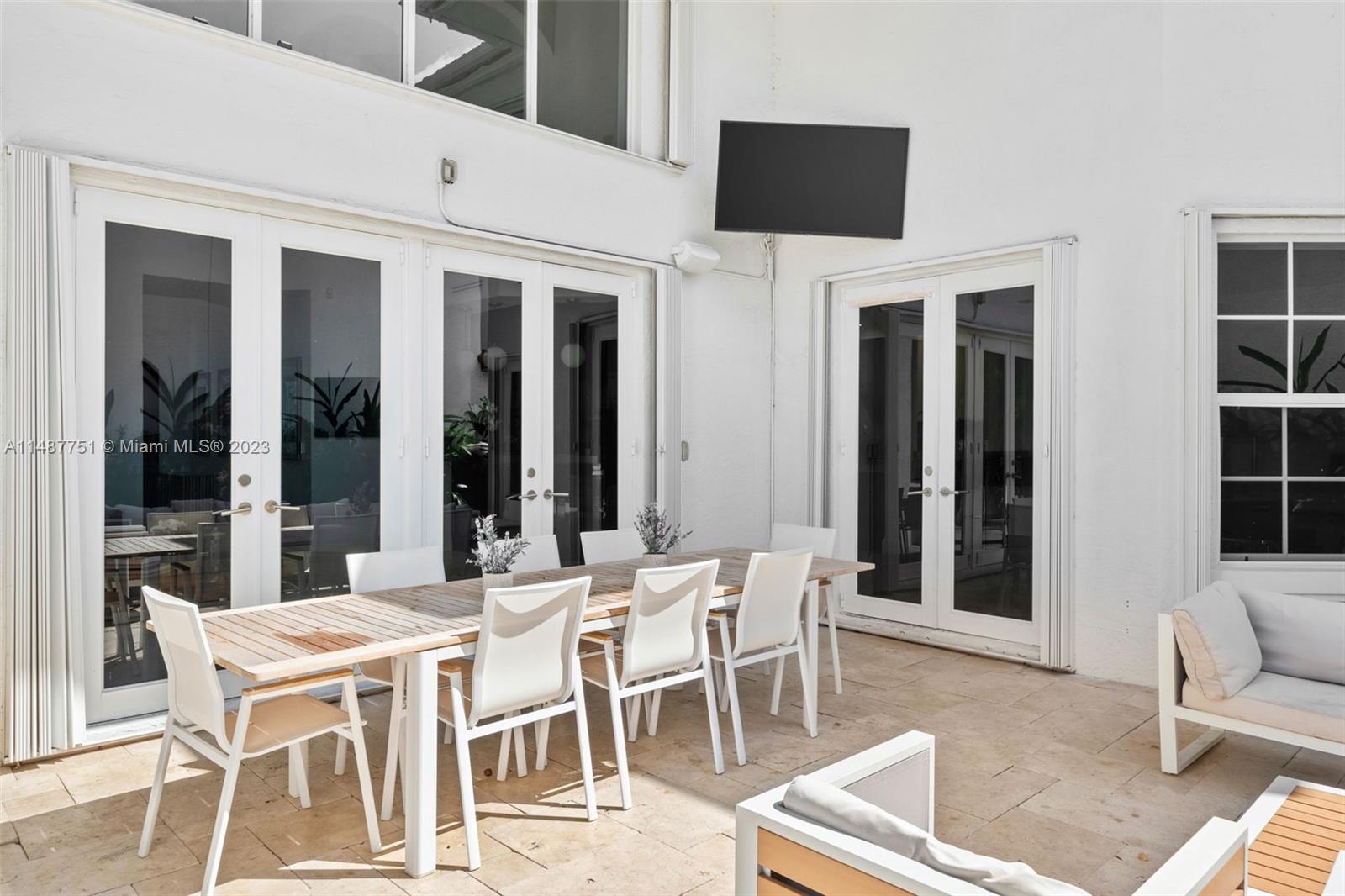 GOLDEN GATE ESTATES & MAR - Residential