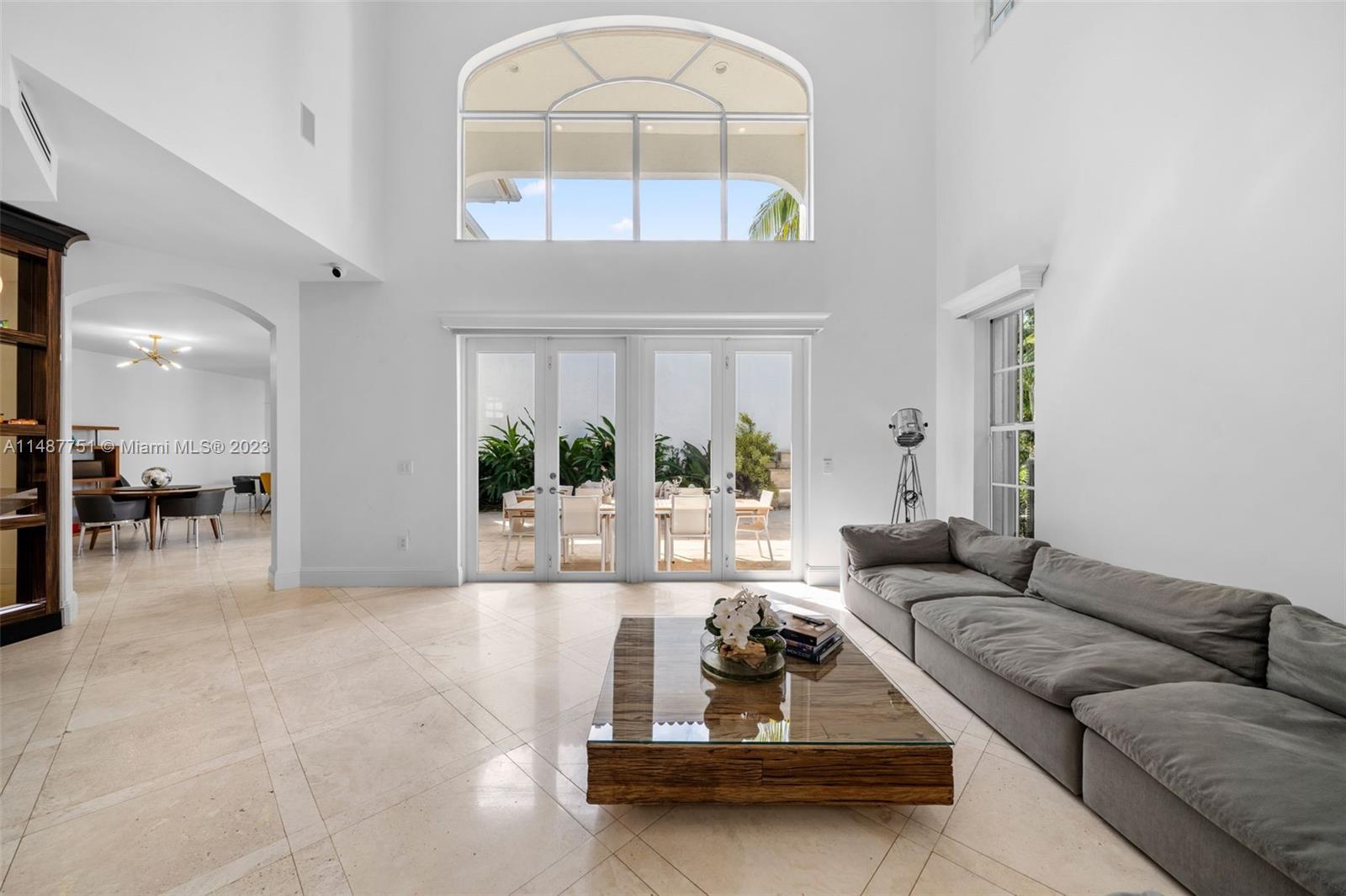 GOLDEN GATE ESTATES & MAR - Residential