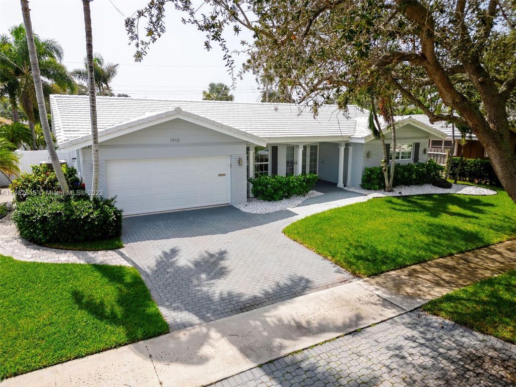 Photo of 1910 NE 59th Pl, Fort Lauderdale, FL 33308 (MLS # A11462515)