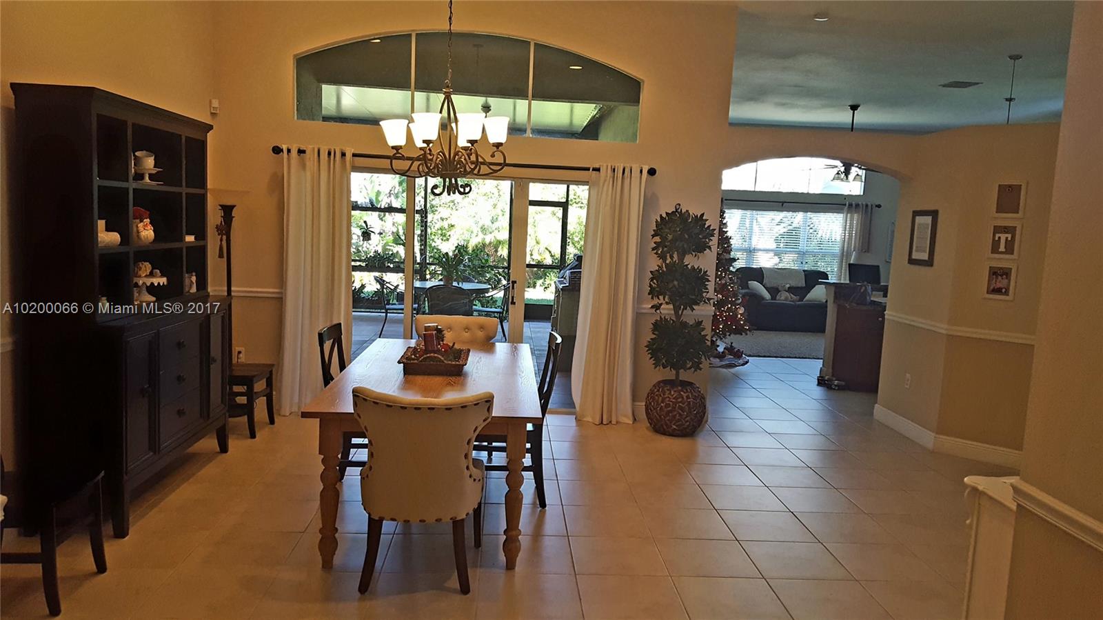 Redlands Colonial Estates - Residential