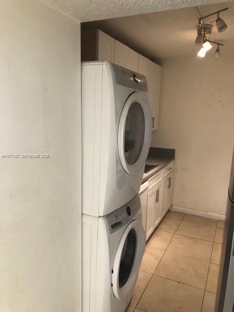 SAGA BAY GARDENS CONDO - Residential