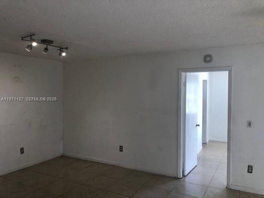 Spacious condo in Saga Bay Minutes To Turnpike & US1. Corner unit with plit floor plan with balcony and views of canal from every room. Large Walk in closet with ample storage space. Freshly painted in move in condition with newer finishes and updated appliances. Owner motivated, schedule a showing today. Close to primary and secondary schools, houses of worship, dining & entertainment . Near public parks, Bl;ack Point Marina and the Florida Keys.