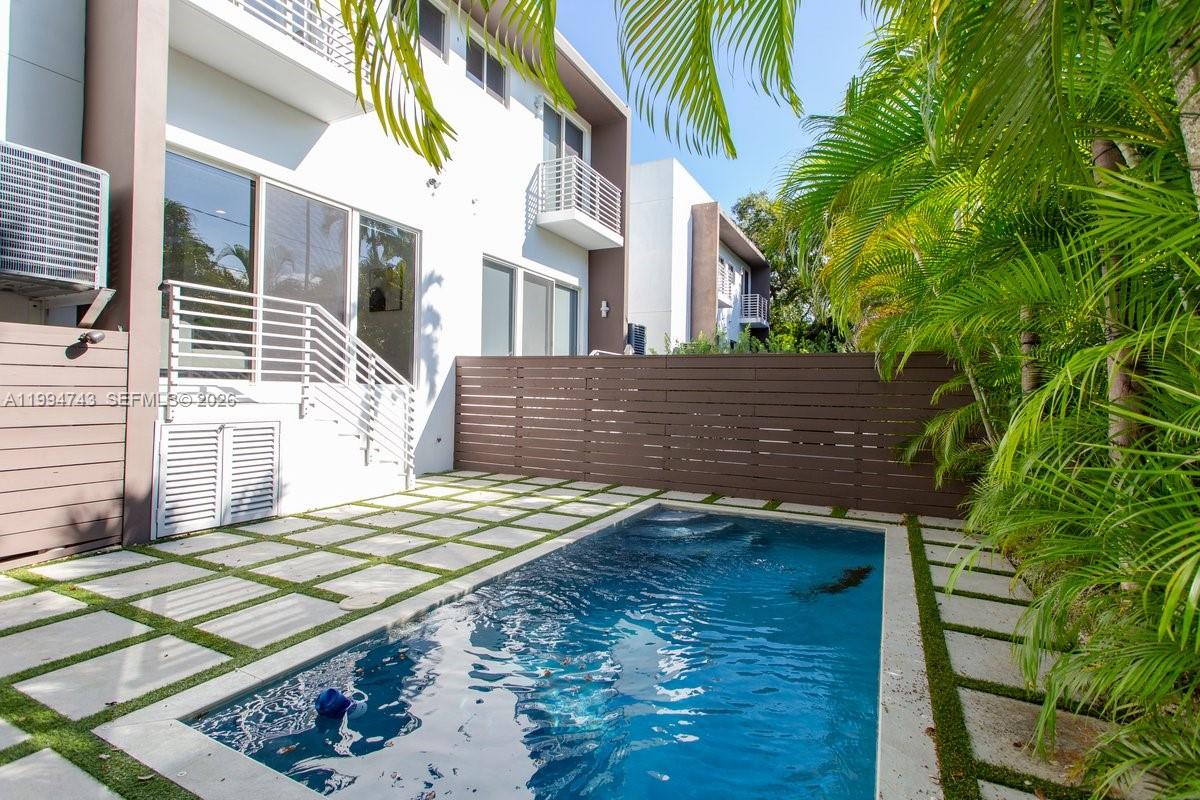 POINCIANA PLAT - Residential