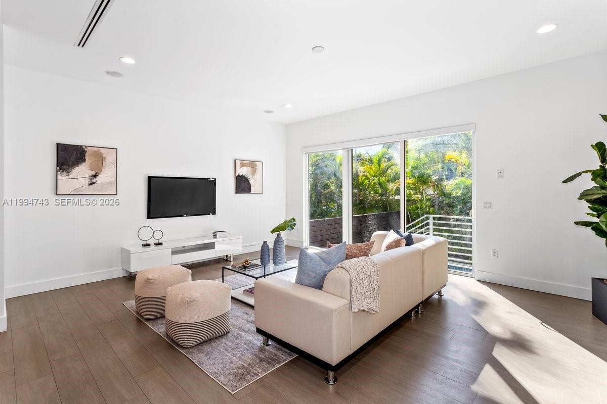 POINCIANA PLAT - Residential