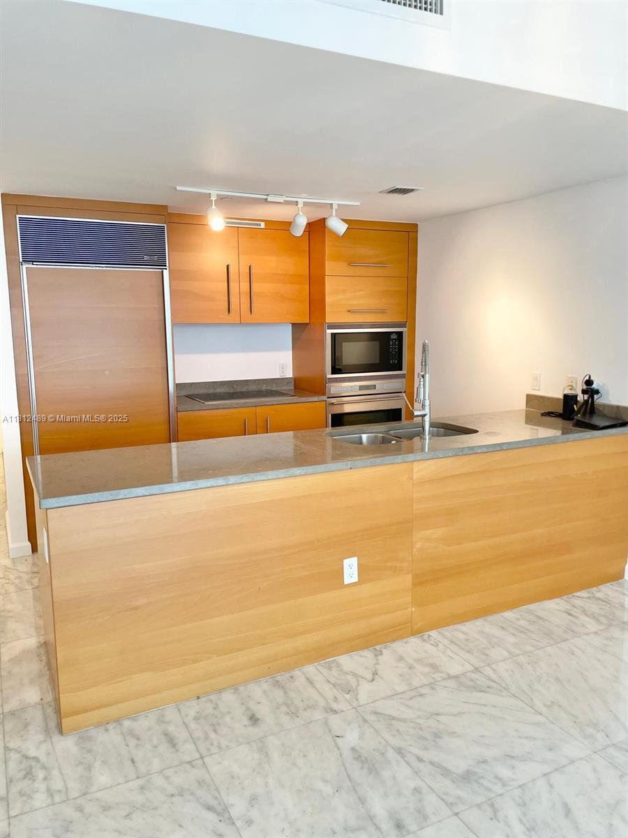 Address Not Disclosed, Miami, Broward County, Florida - 2 Bedrooms  
2 Bathrooms - 