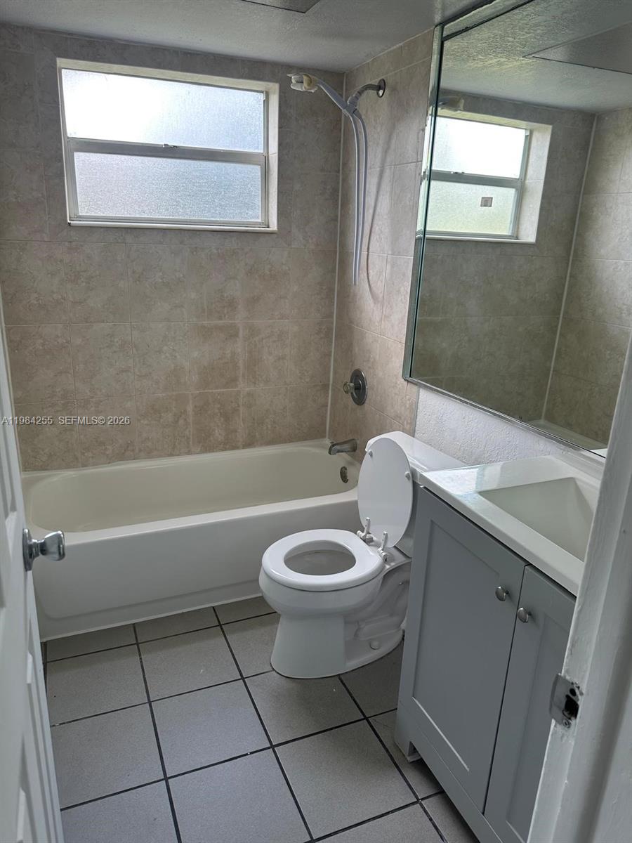 EVERGLADE LAND SALES CO - Residential Lease