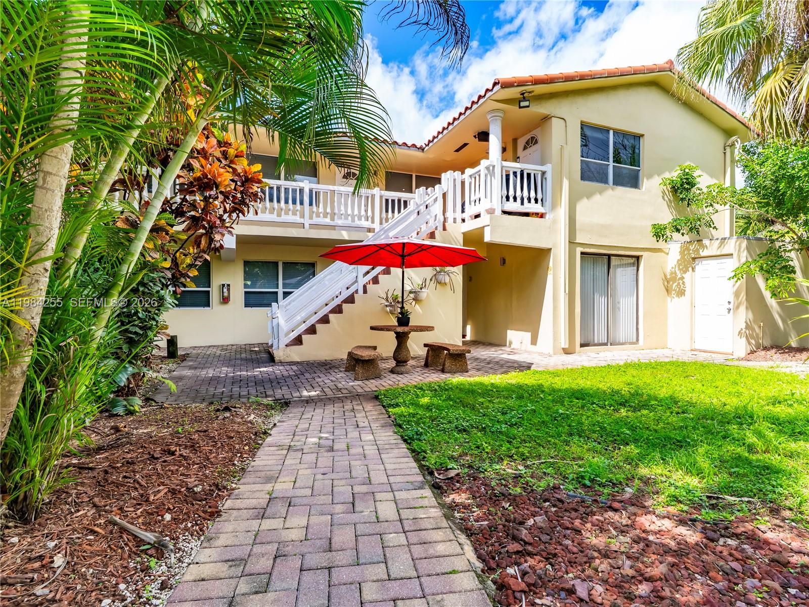 EVERGLADE LAND SALES CO - Residential Lease