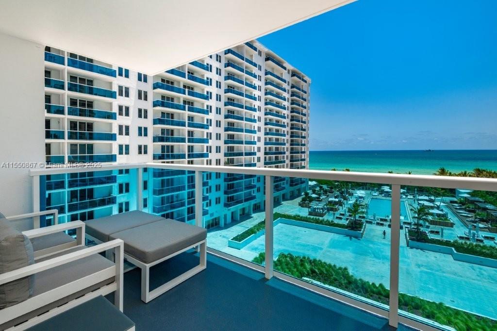 RONEY PALACE CONDO - Residential Lease