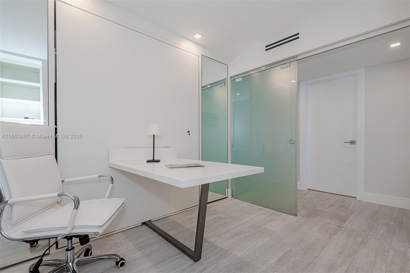 RONEY PALACE CONDO - Residential Lease