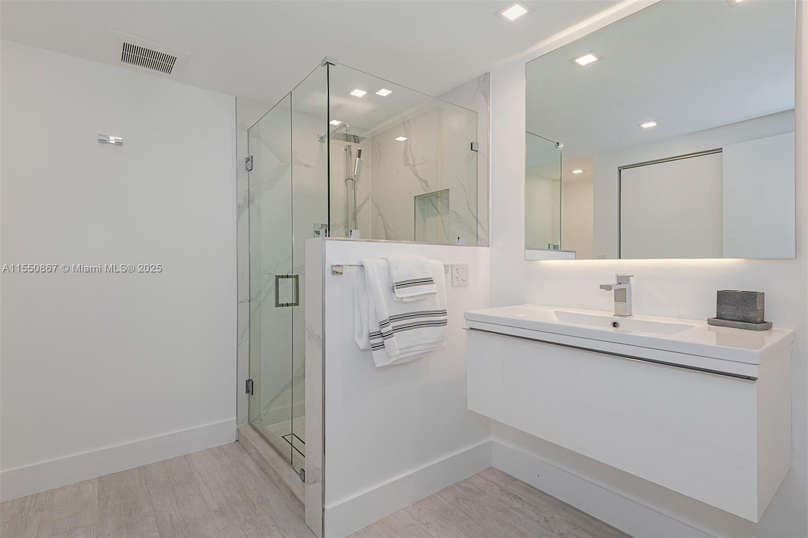 RONEY PALACE CONDO - Residential Lease