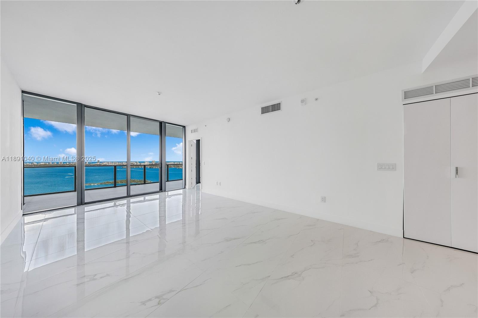 ARIA RESERVE SOUTH - Residential