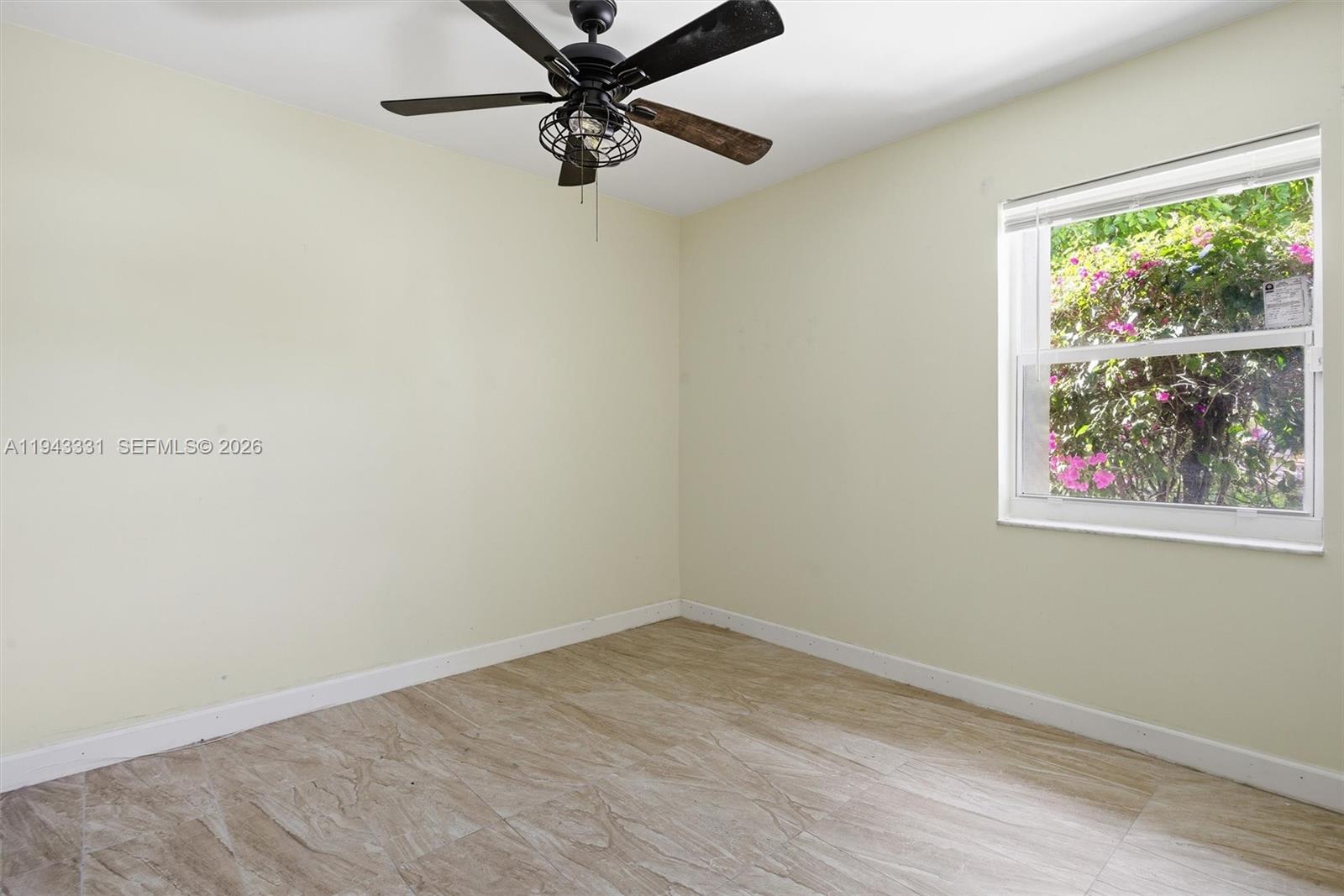 COUNTRY LAKE MANORS SEC 3 - Residential