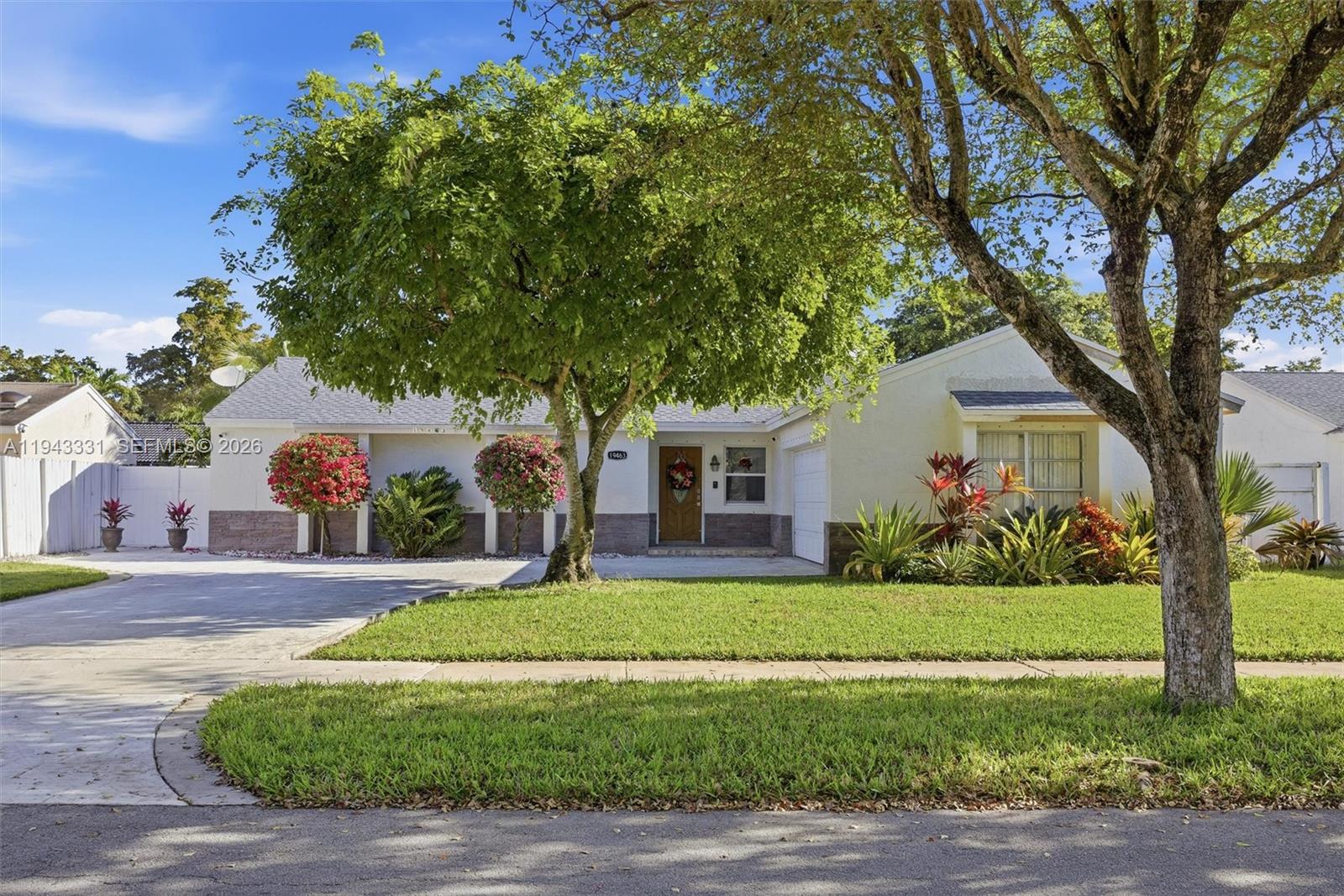 COUNTRY LAKE MANORS SEC 3 - Residential