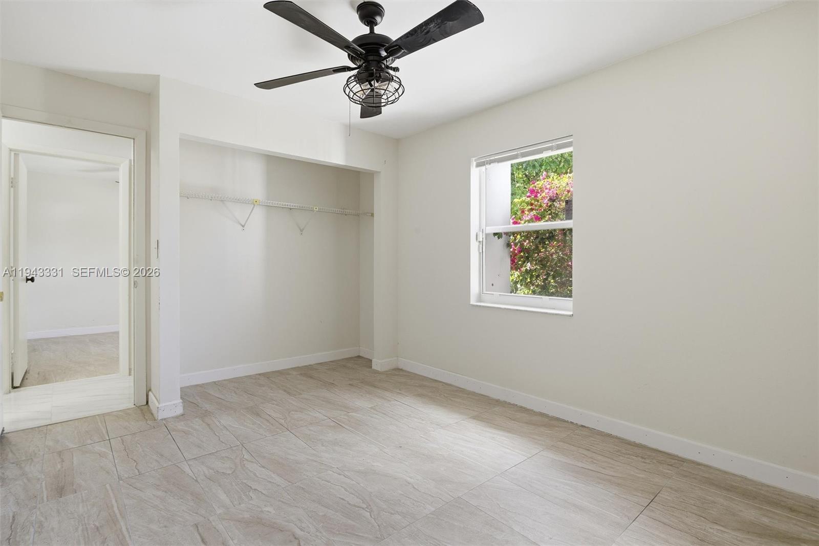 COUNTRY LAKE MANORS SEC 3 - Residential