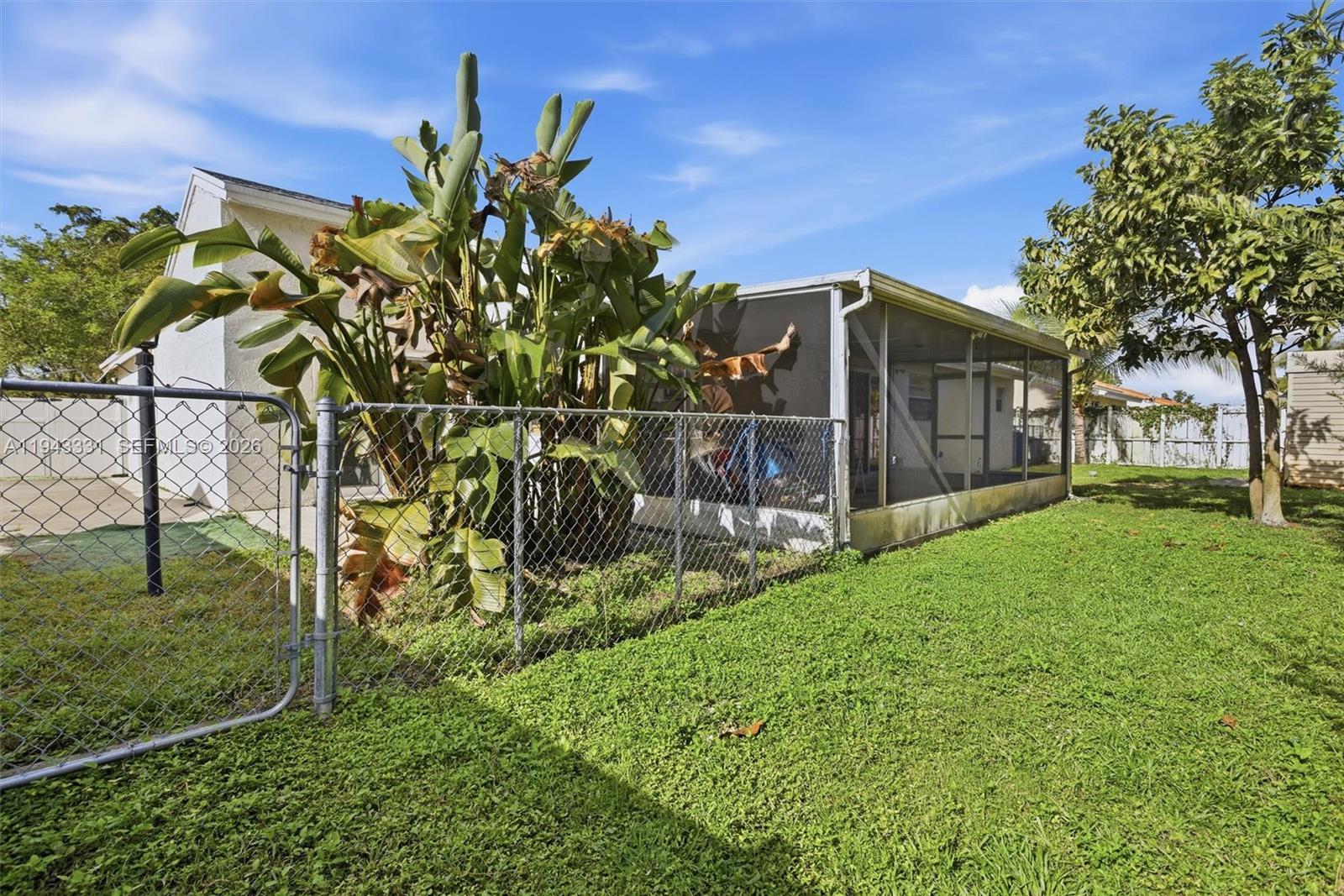 COUNTRY LAKE MANORS SEC 3 - Residential