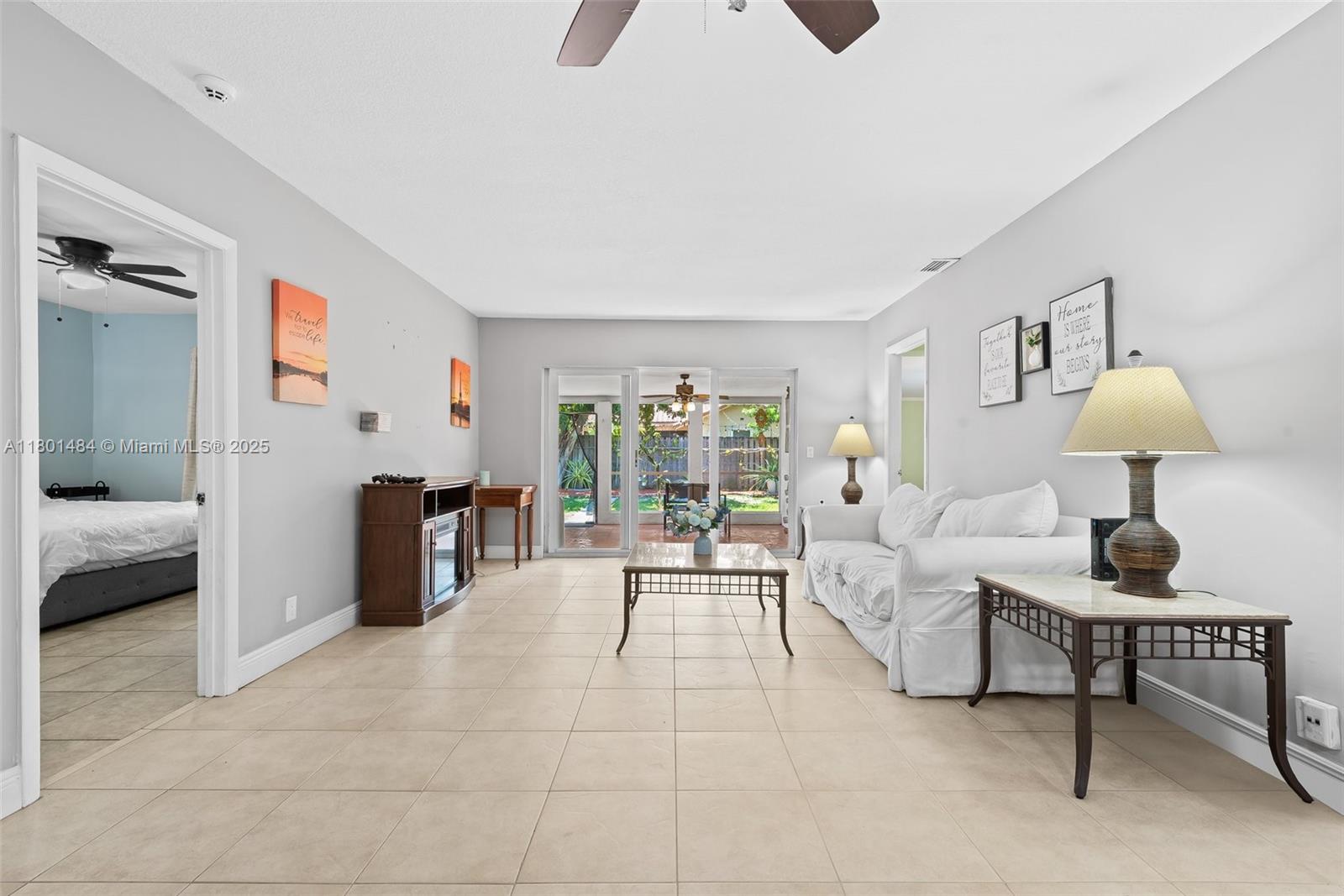 CORAL SPRINGS UNIVERSITY - Residential