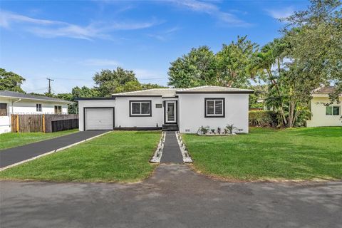 141 NW 89th St El Portal FL 33150