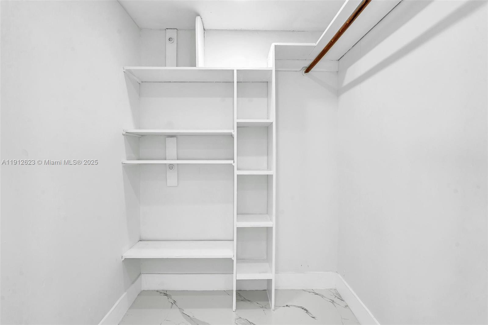 HOMEDALE - Residential