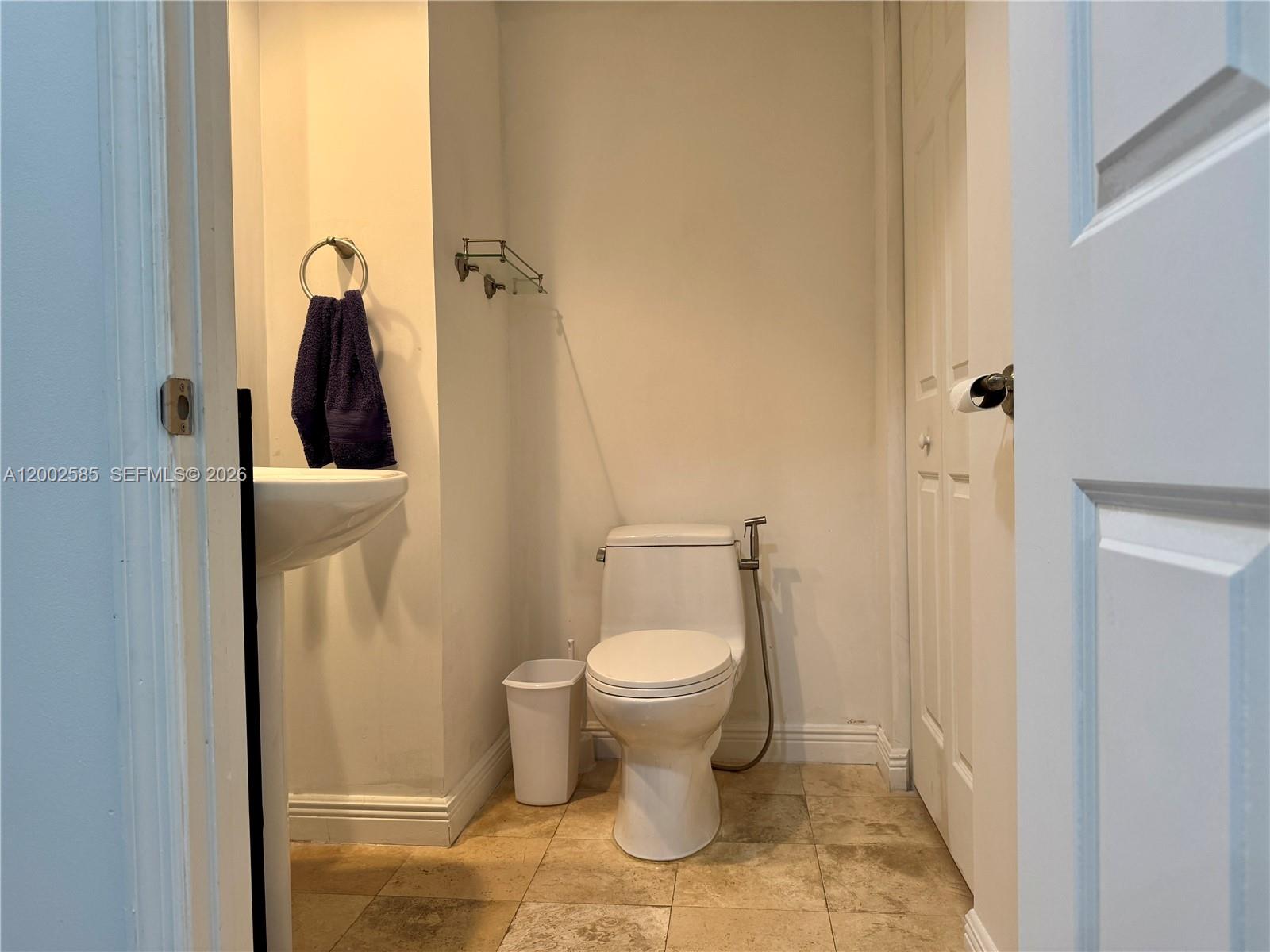 DUO CONDOMINIUM WEST - Residential