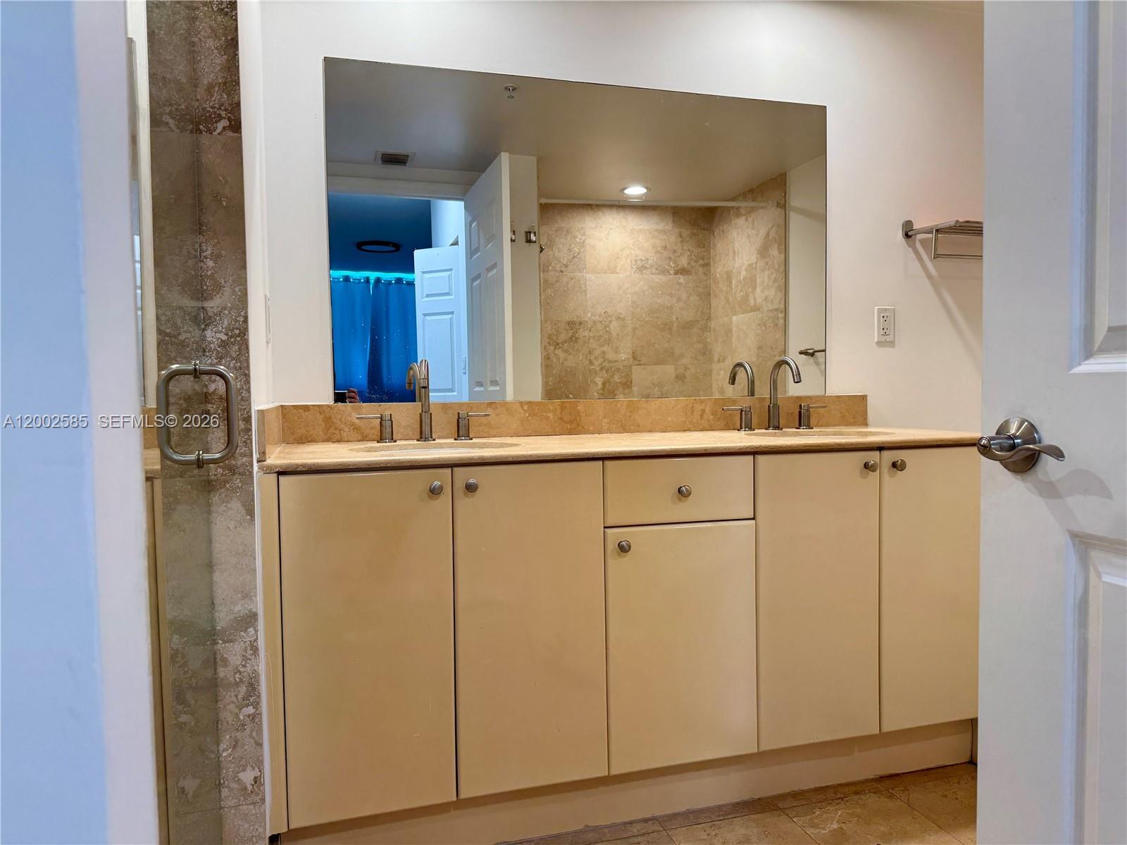 DUO CONDOMINIUM WEST - Residential