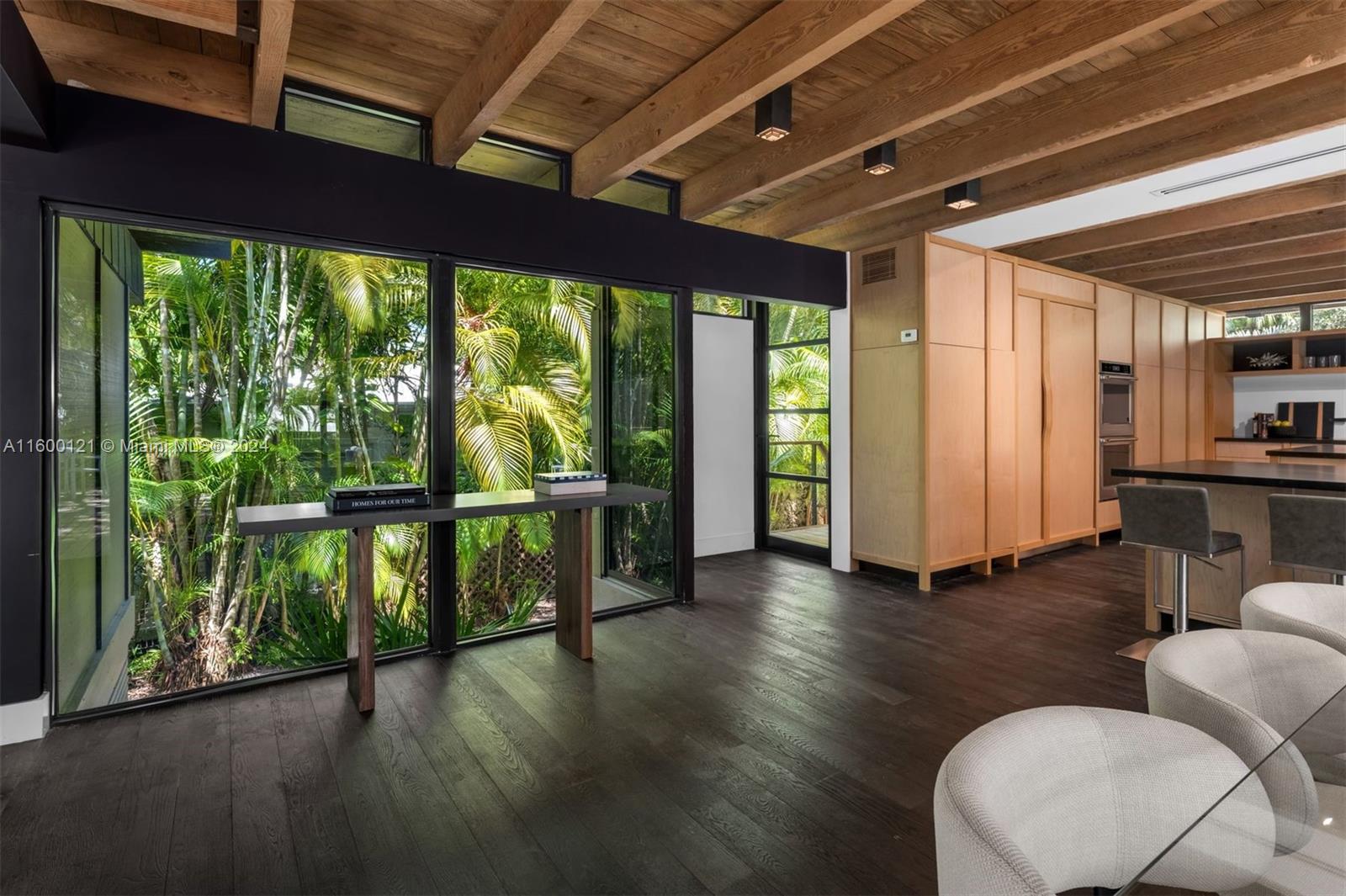 PINECREST MANOR 1ST ADDN - Residential